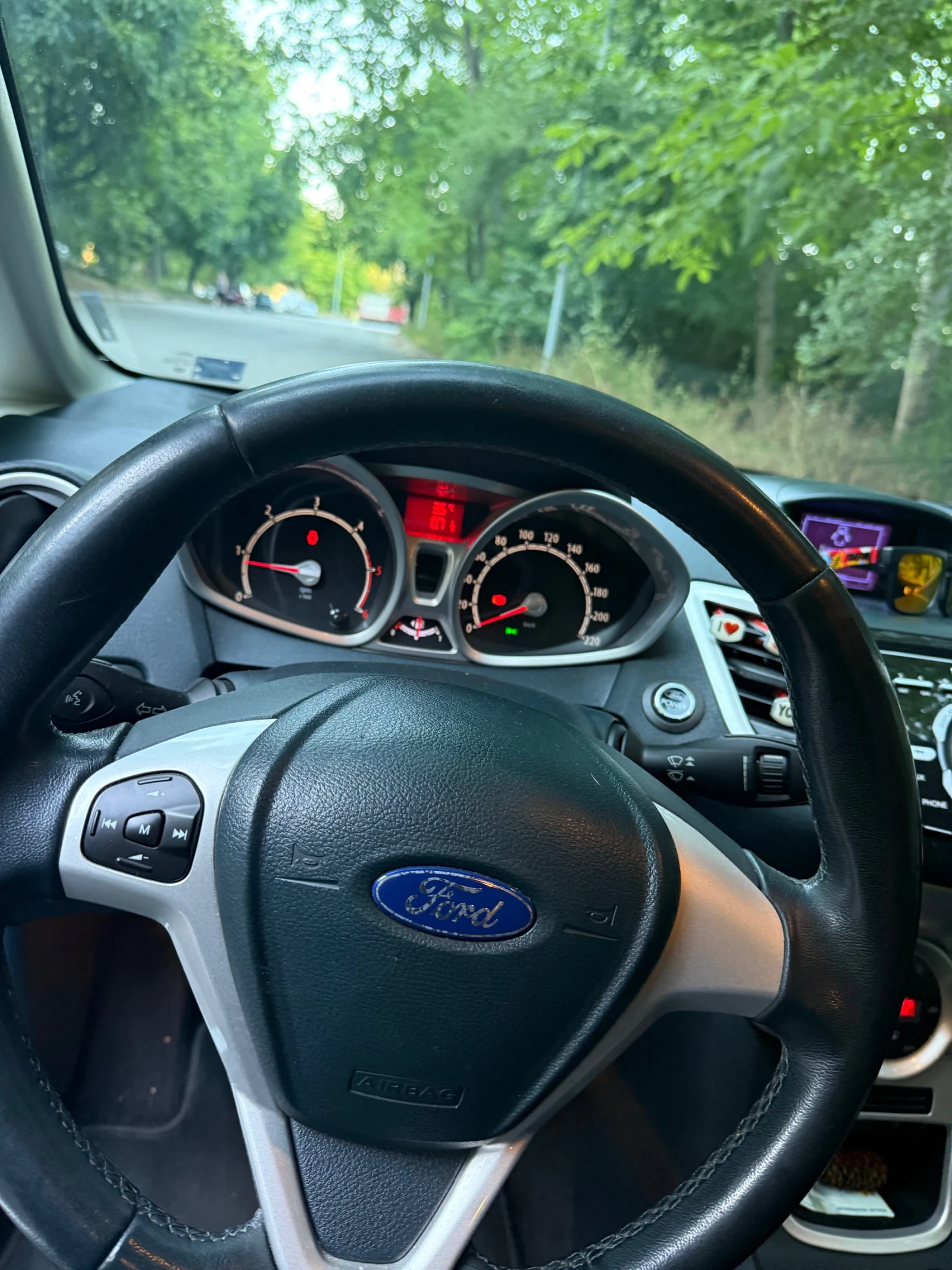 Ford Fiesta  - изображение 7