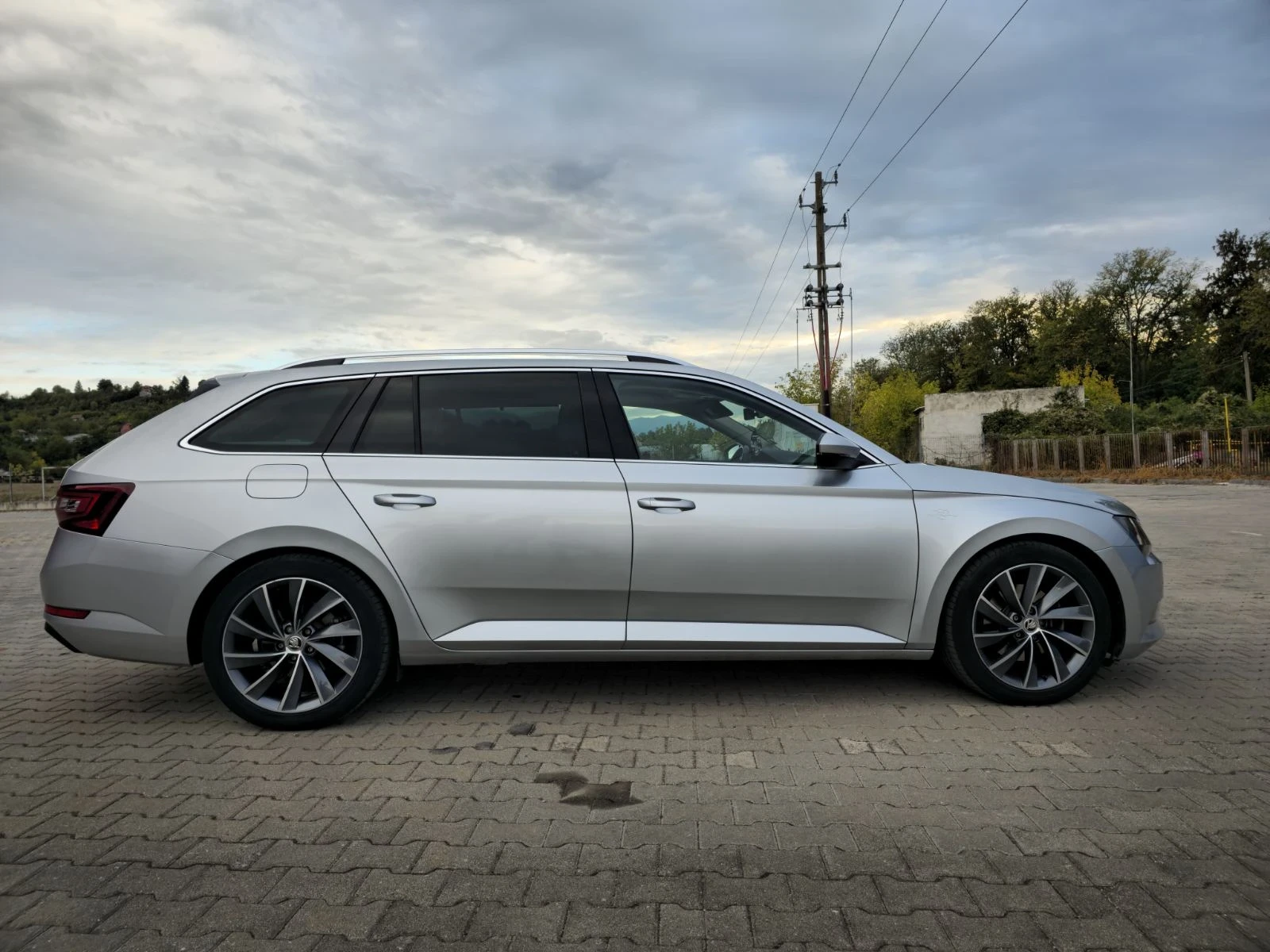 Skoda Superb 2.0 TDI, N1, обдухване, адаптивно окачване  - изображение 6
