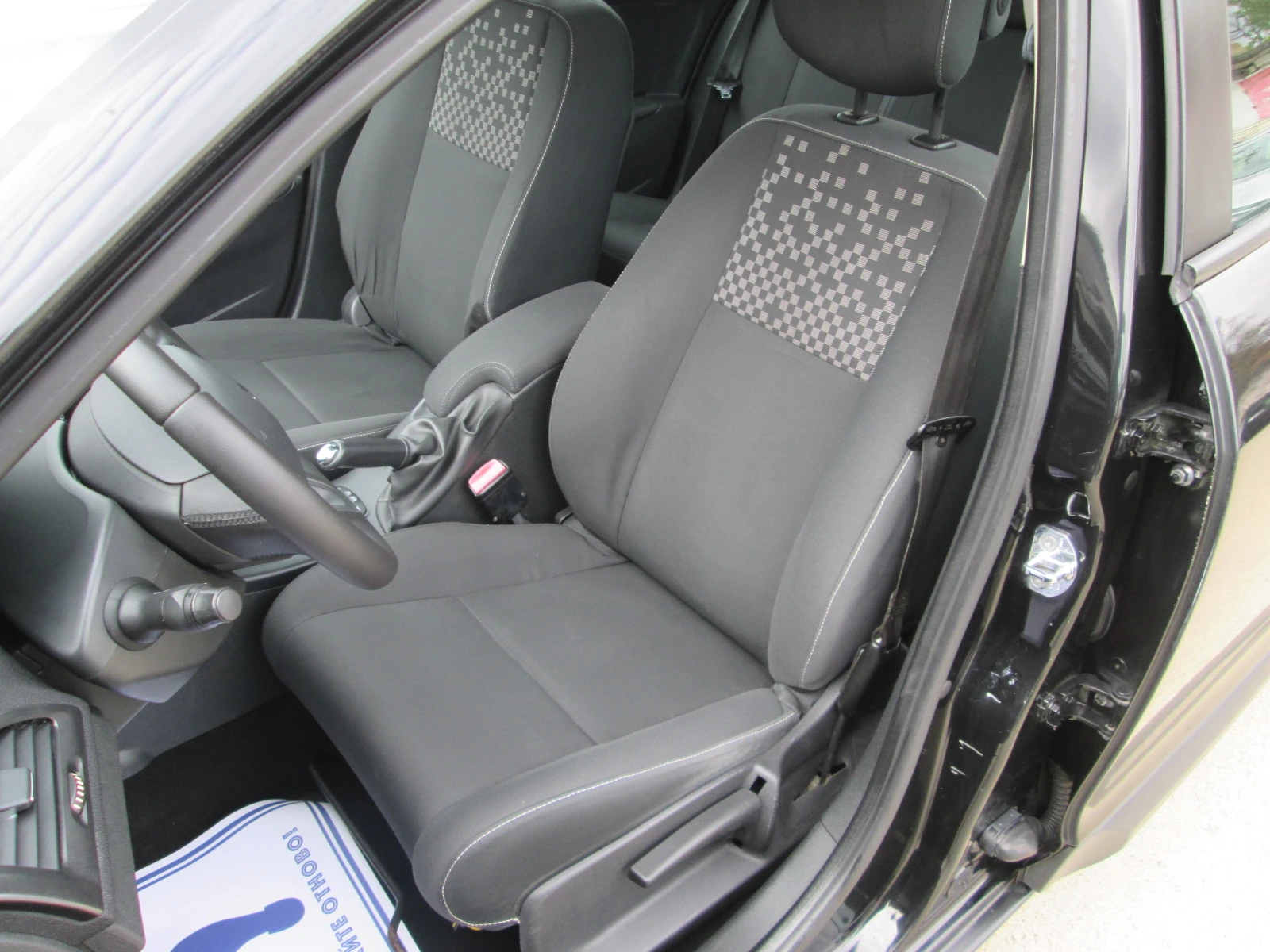 Renault Megane 1.5dci-НАВИ-КАМЕРА - изображение 9