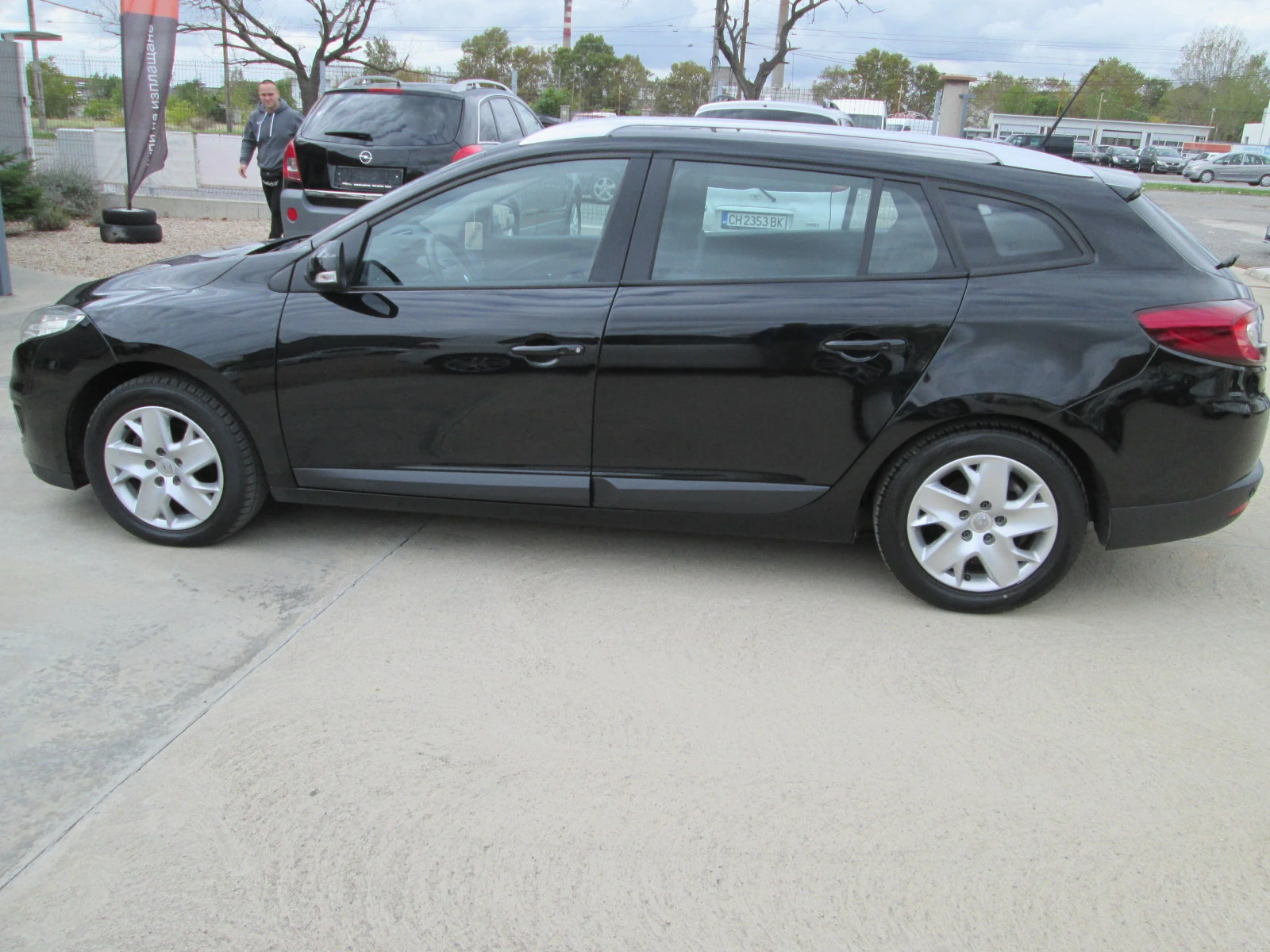 Renault Megane 1.5dci-НАВИ-КАМЕРА - изображение 7