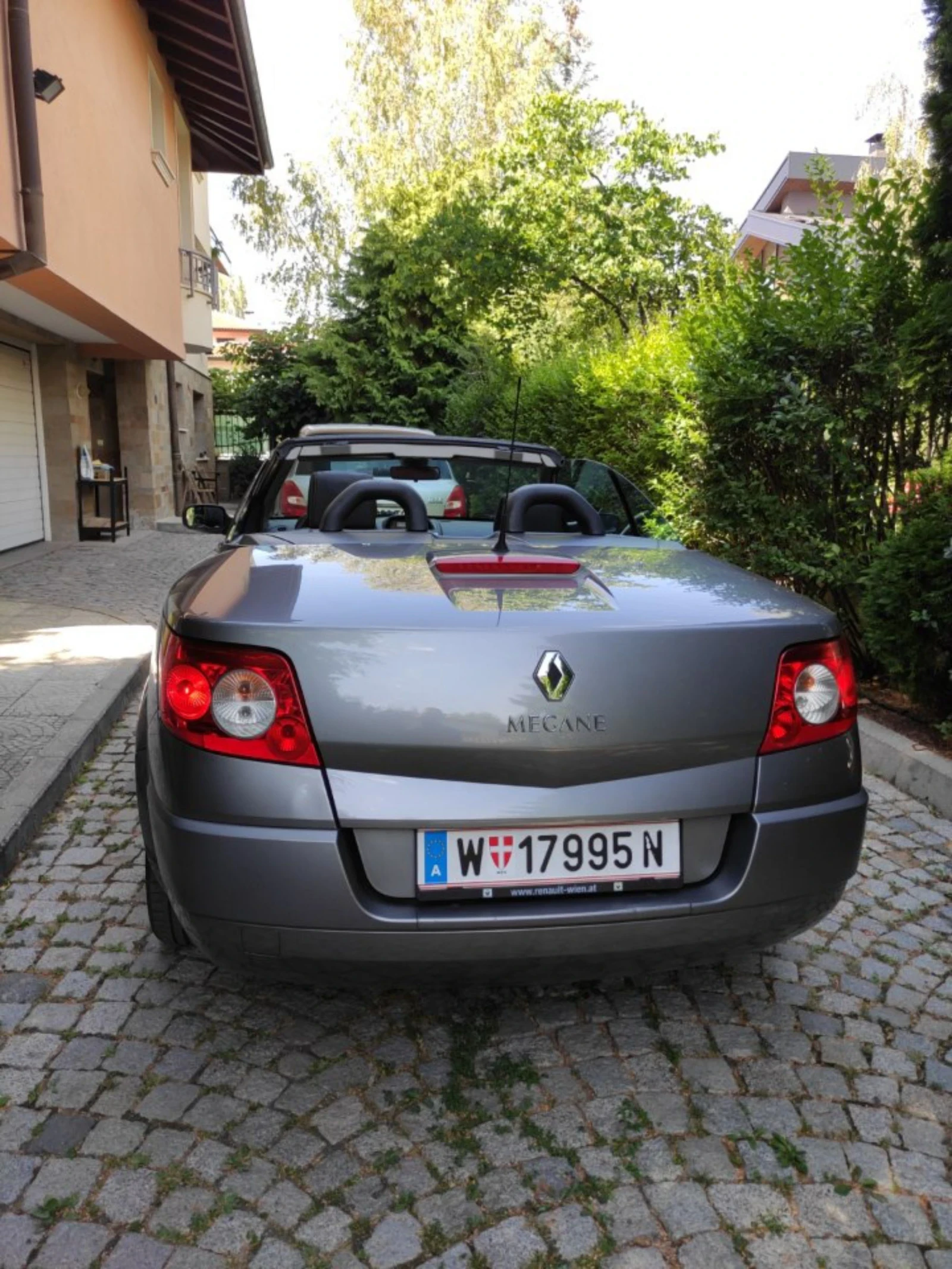 Renault Megane Karmann CC Exception - изображение 3