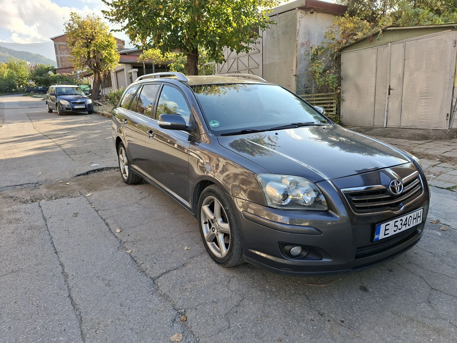 Toyota Avensis  - изображение 3