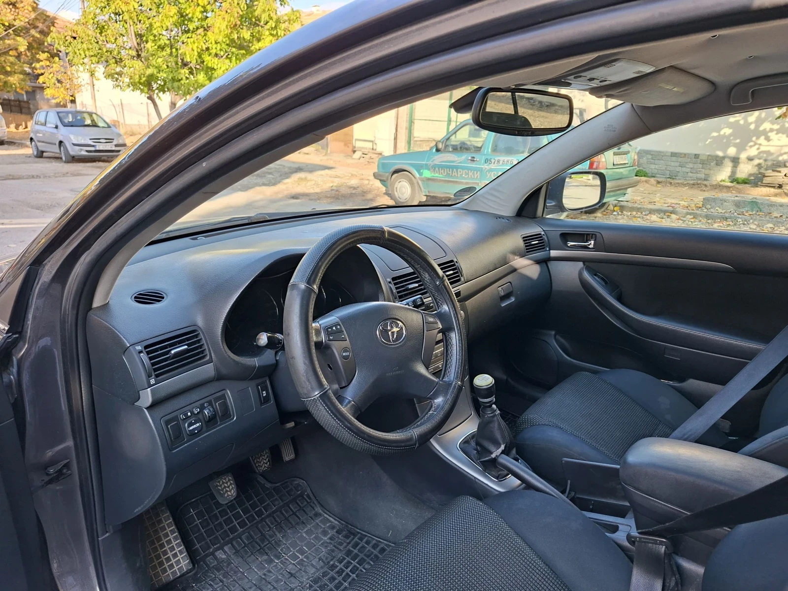 Toyota Avensis  - изображение 10
