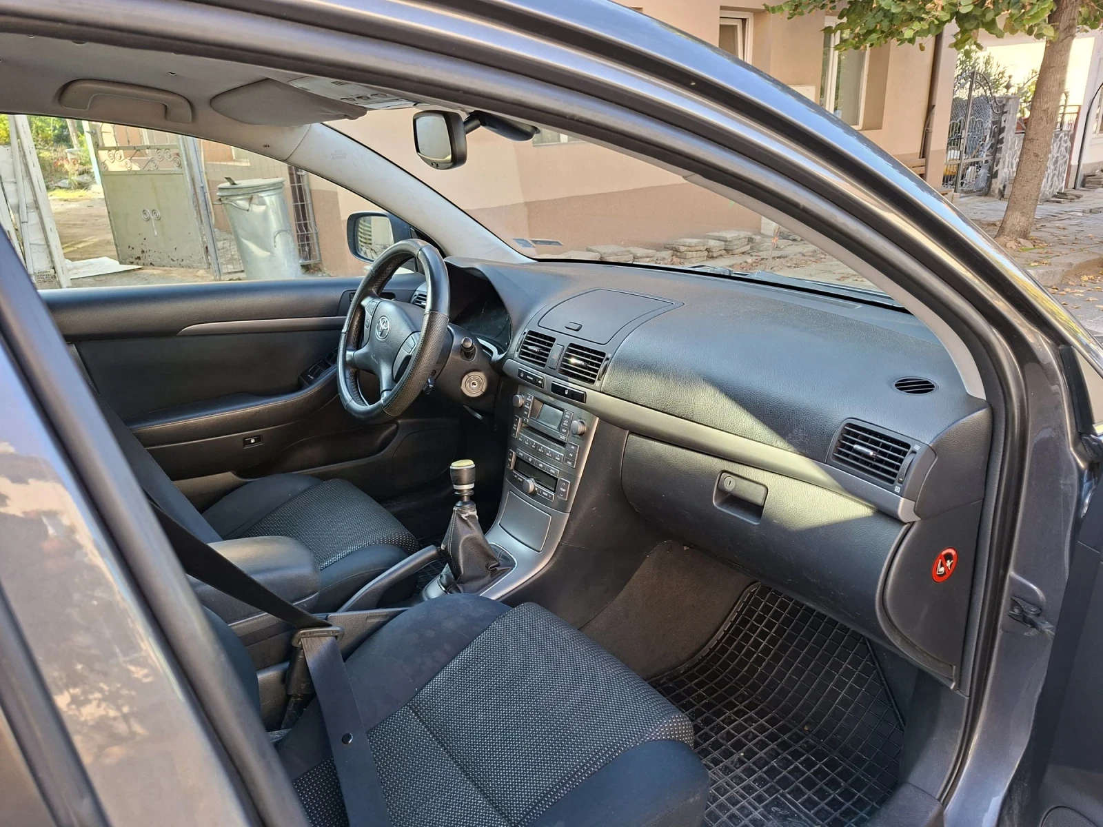 Toyota Avensis  - изображение 7