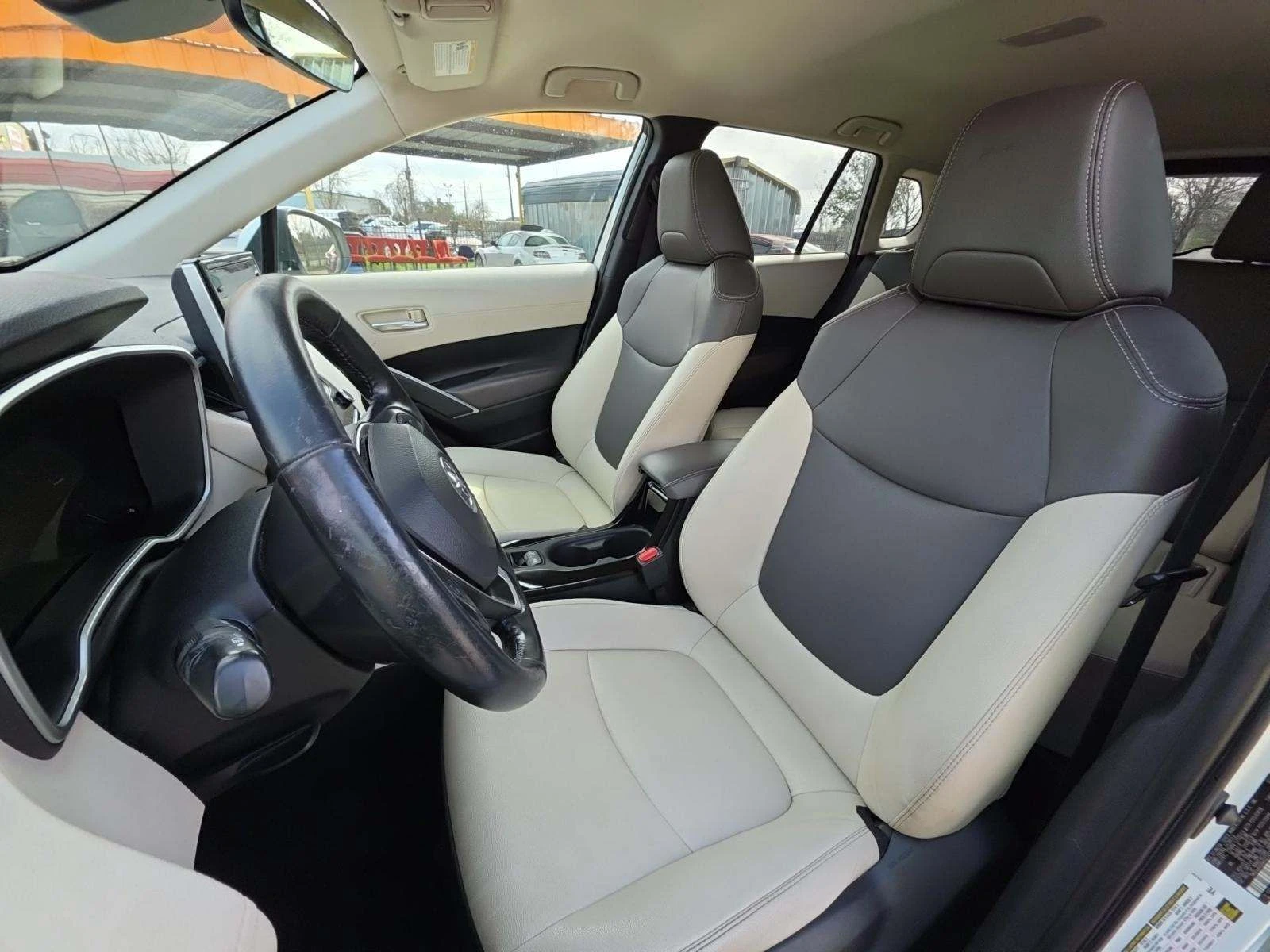 Toyota Corolla Cross  - изображение 7