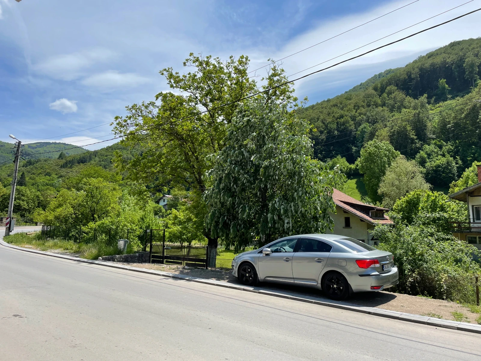 Toyota Avensis 2.0 CVT Luxury, снимка 2 - Автомобили и джипове - 53829601