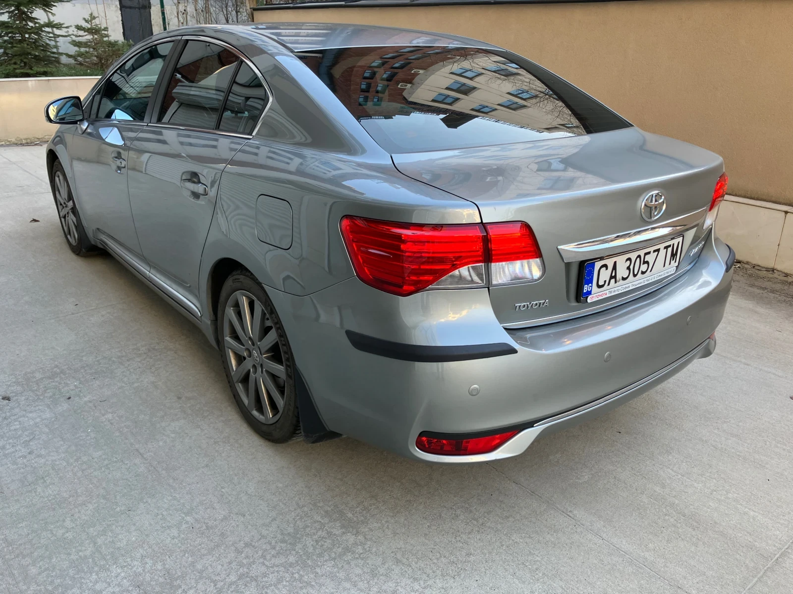 Toyota Avensis 2.0 CVT Luxury, снимка 5 - Автомобили и джипове - 53829601