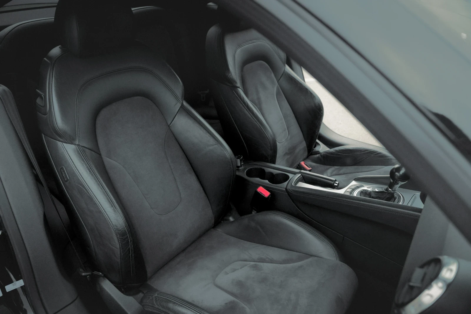 Audi Tt, снимка 10 - Автомобили и джипове - 53878419