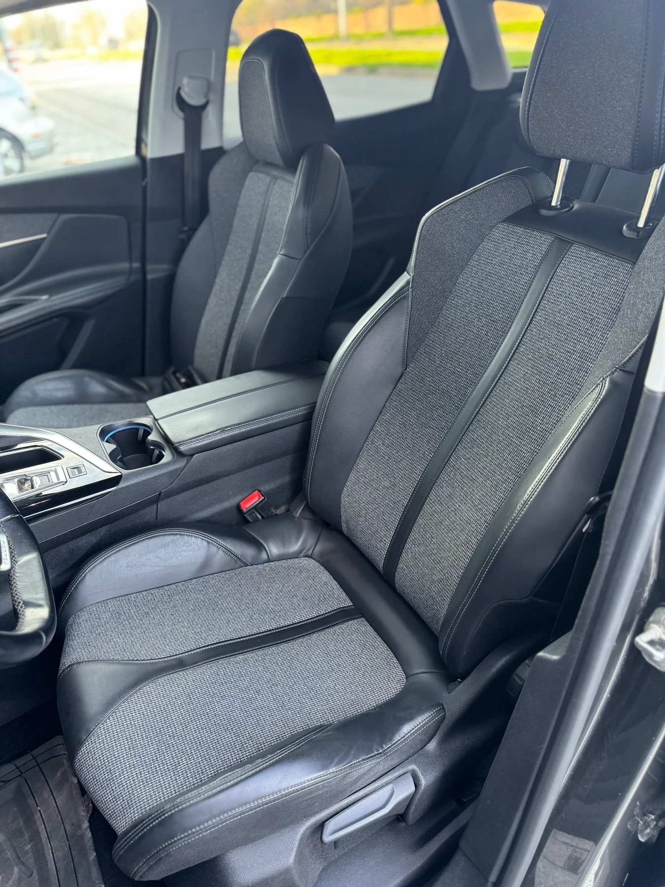 Peugeot 3008 Allure, снимка 9 - Автомобили и джипове - 53959198