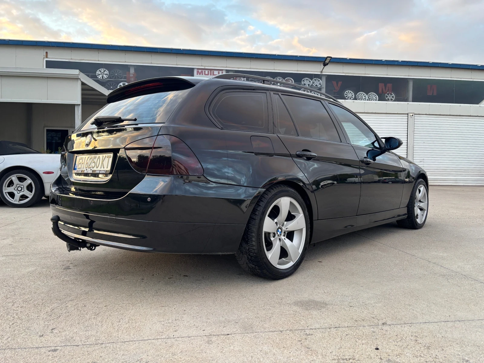 BMW 320, снимка 5 - Автомобили и джипове - 55501768