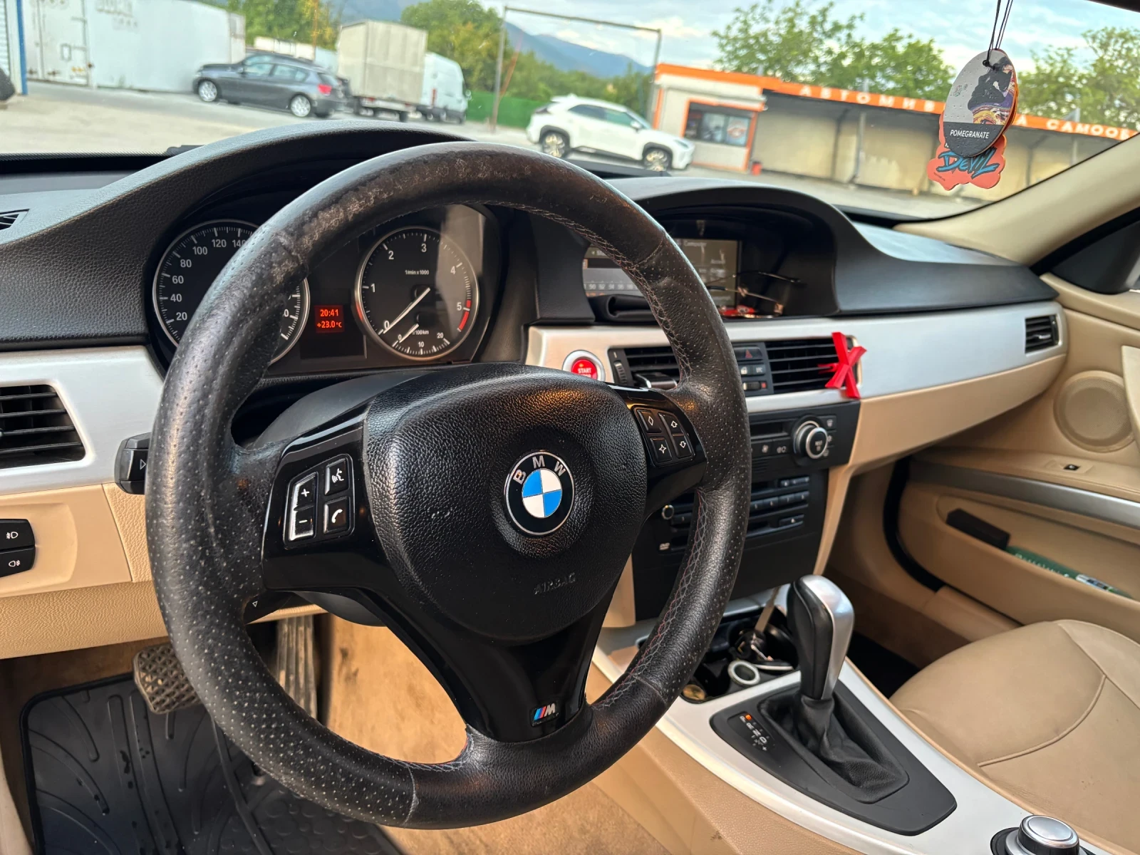 BMW 320, снимка 6 - Автомобили и джипове - 55501768