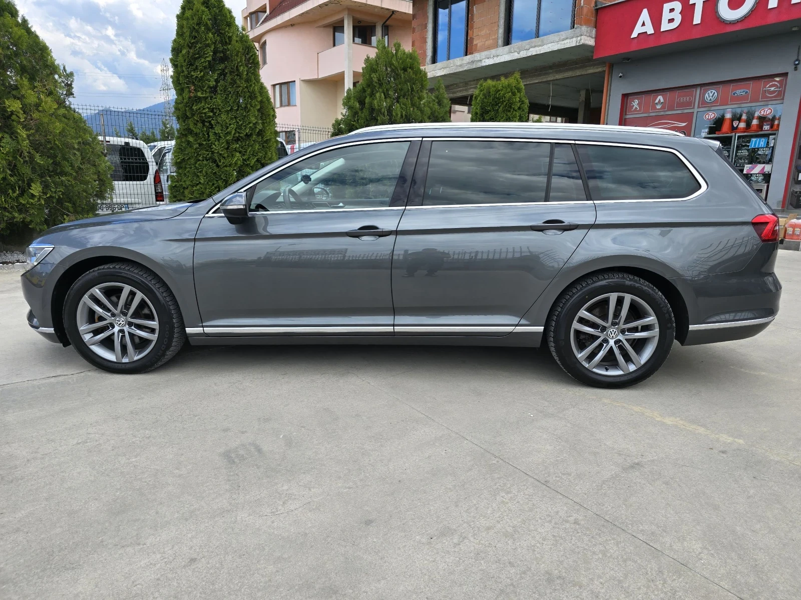 VW Passat 2.0 TDI/ HIGHLINE/ LED/ DISTRONIC/ �������� | Mobile.bg � ����������� 3