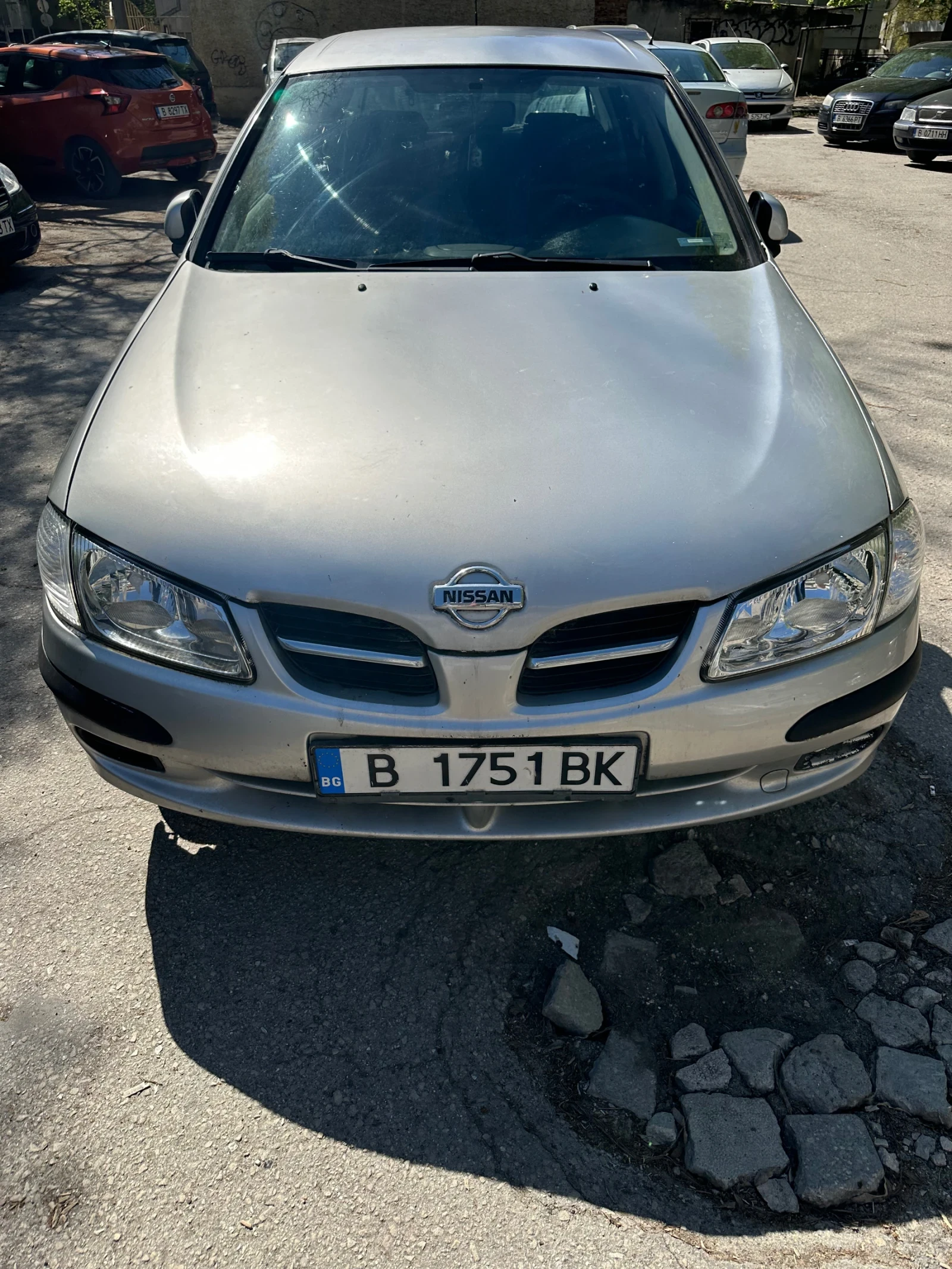 Nissan Almera