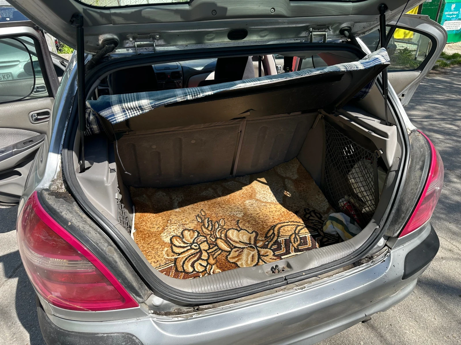 Nissan Almera, снимка 10 - Автомобили и джипове - 54317645