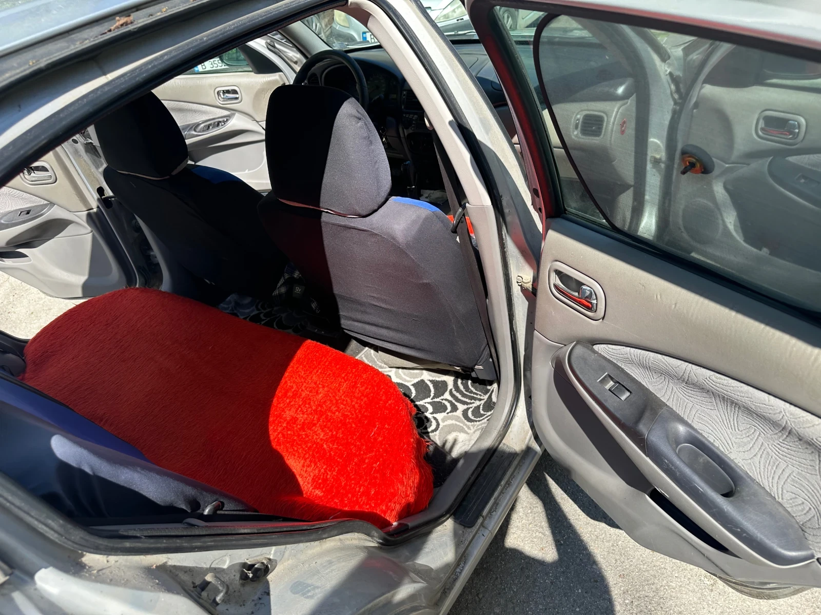 Nissan Almera, снимка 8 - Автомобили и джипове - 54317645