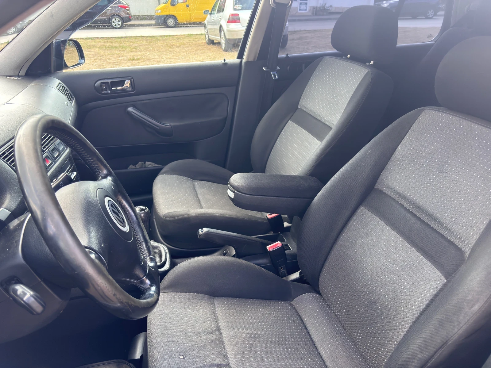 VW Golf 1.9 TDI 101hp , снимка 9 - Автомобили и джипове - 54318980