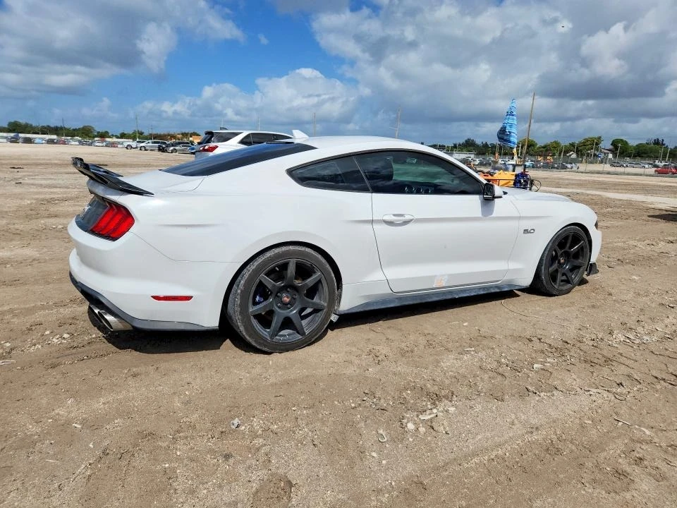 Ford Mustang, снимка 3 - Автомобили и джипове - 54657536