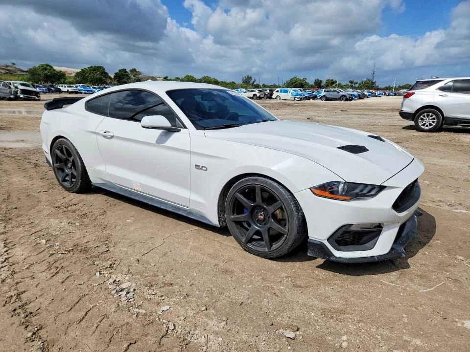 Ford Mustang, снимка 4 - Автомобили и джипове - 54657536