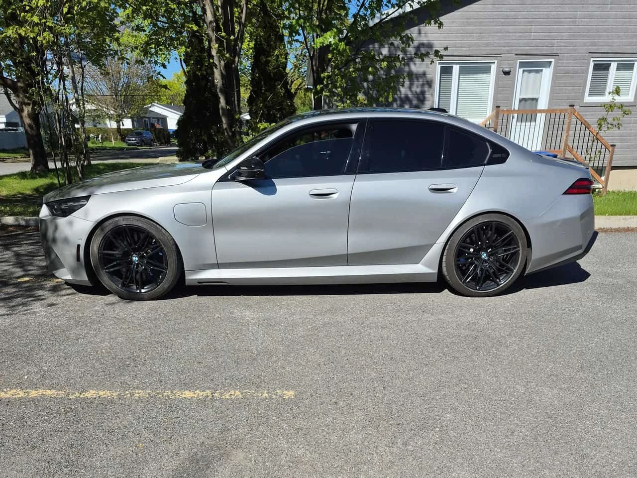 BMW M5 * CARFAX * АВТОКРЕДИТ БЕЗ ПЪРВОНАЧАЛНА ВНОСКА, снимка 2 - Автомобили и джипове - 54698494