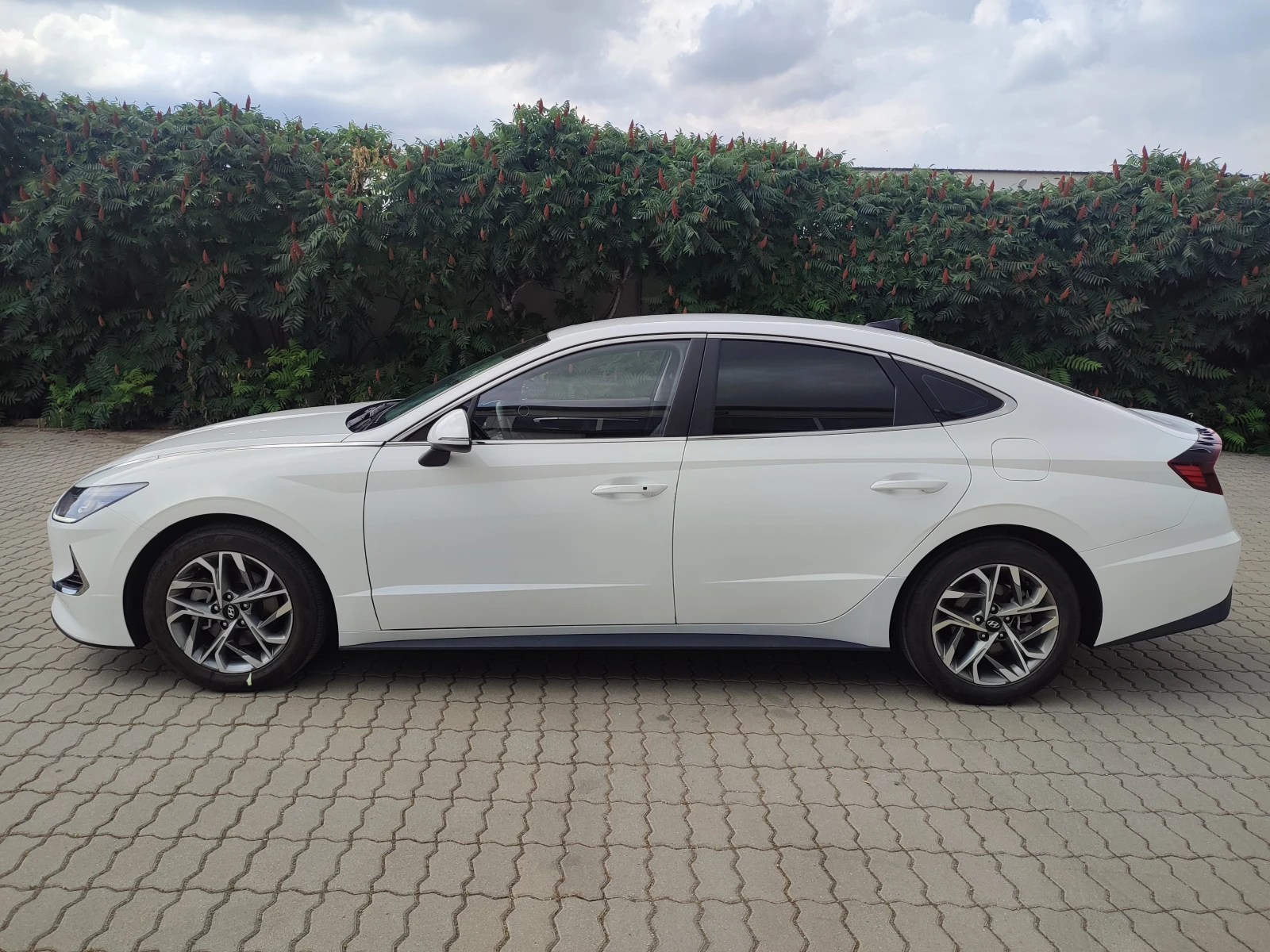 Hyundai Sonata Premium, снимка 6 - Автомобили и джипове - 54945022