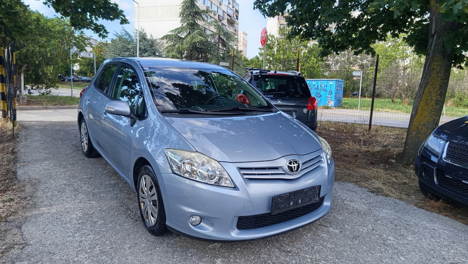 Toyota Auris 1.6i FACELIFT 132PS, снимка 2 - Автомобили и джипове - 55416274