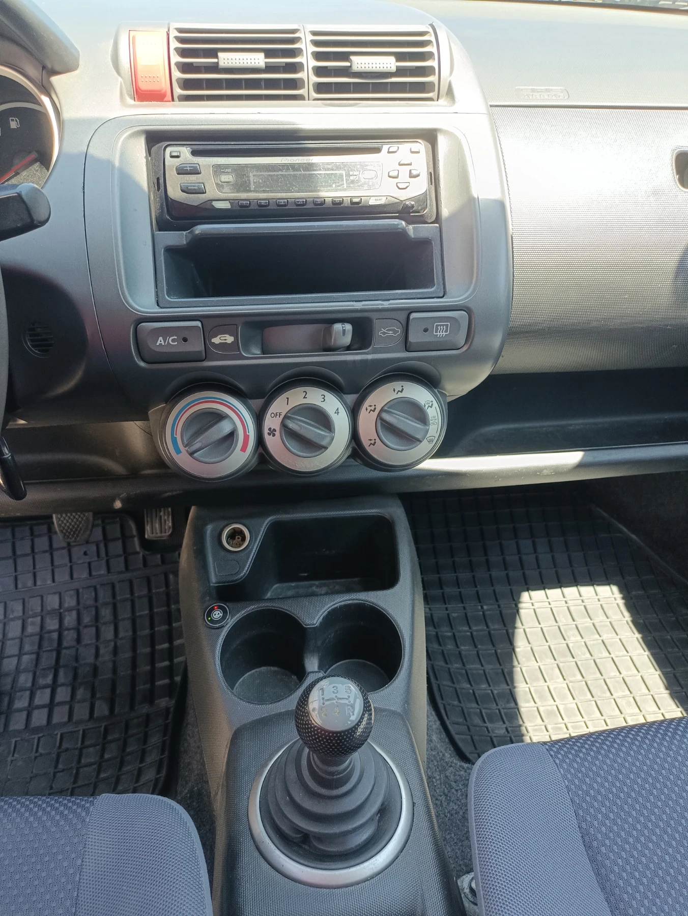Honda Jazz, снимка 11 - Автомобили и джипове - 55500771