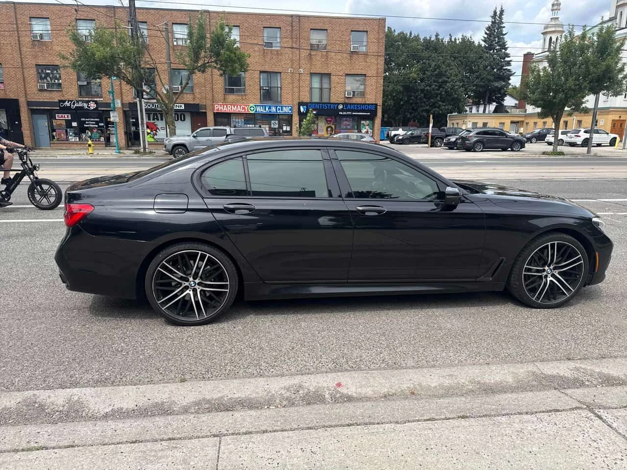 BMW 750 * 750i xDrive * CARFAX * ЦЕНА ДО БГ, снимка 3 - Автомобили и джипове - 55724870