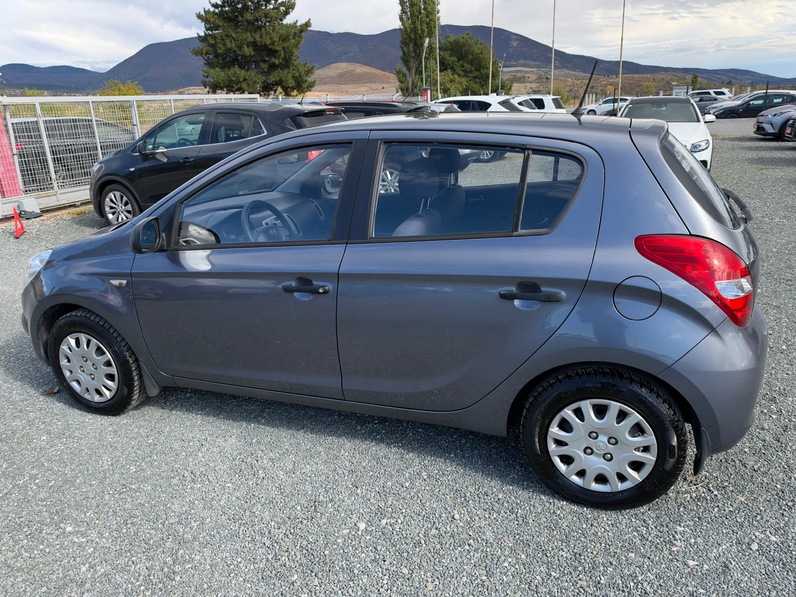 Hyundai I20, снимка 9 - Автомобили и джипове - 56632175