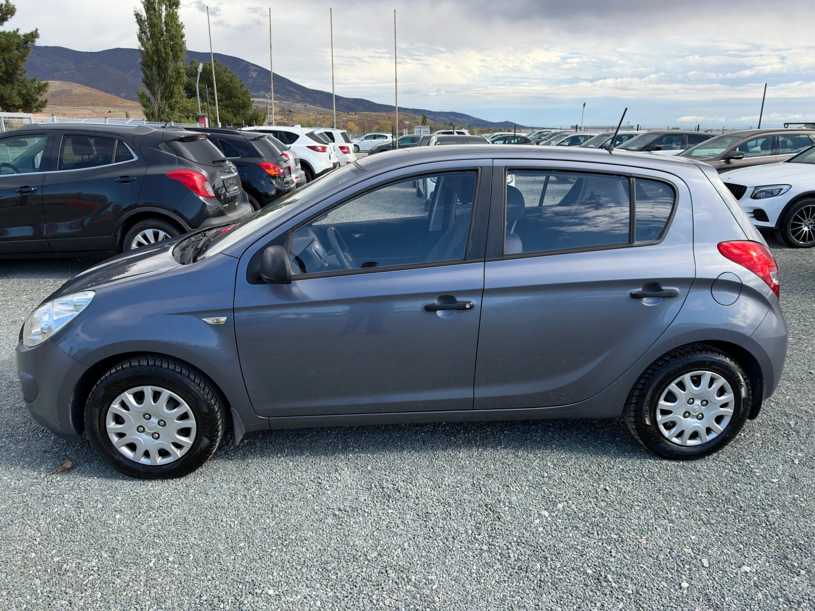 Hyundai I20, снимка 10 - Автомобили и джипове - 56632175