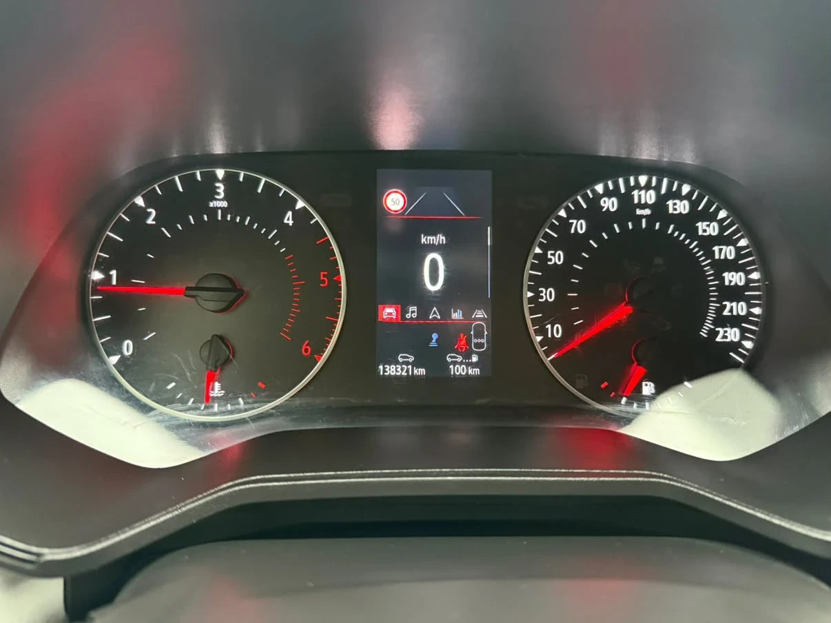 Renault Clio 1.5 dCi , снимка 13 - Автомобили и джипове - 56691260