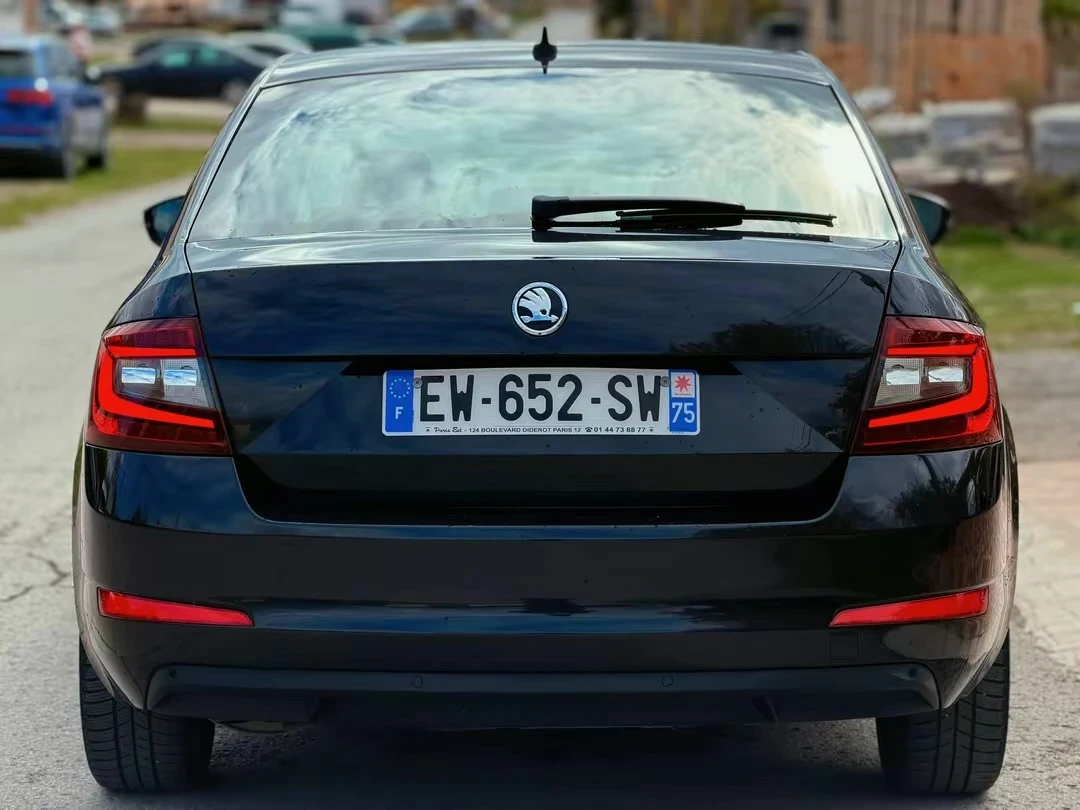 Skoda Octavia 2.0TDI DSG-6 , снимка 4 - Автомобили и джипове - 56714326