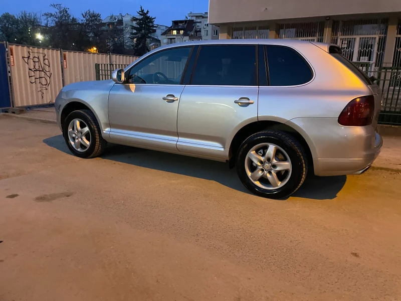 Porsche Cayenne 4.5, снимка 10 - Автомобили и джипове - 47178417