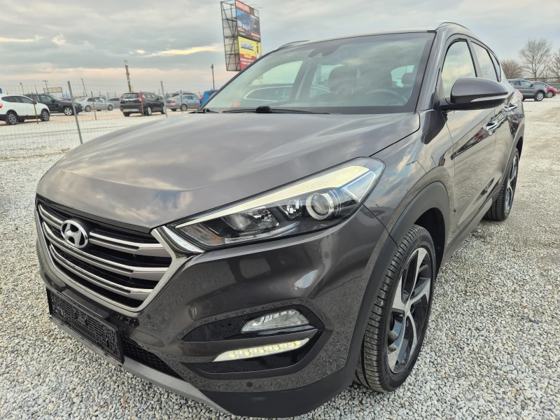 Hyundai Tucson 1.7 Дизел Навигация , снимка 1 - Автомобили и джипове - 48771489