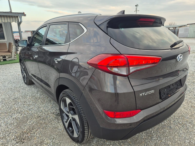 Hyundai Tucson 1.7 Дизел Навигация , снимка 6 - Автомобили и джипове - 48771489