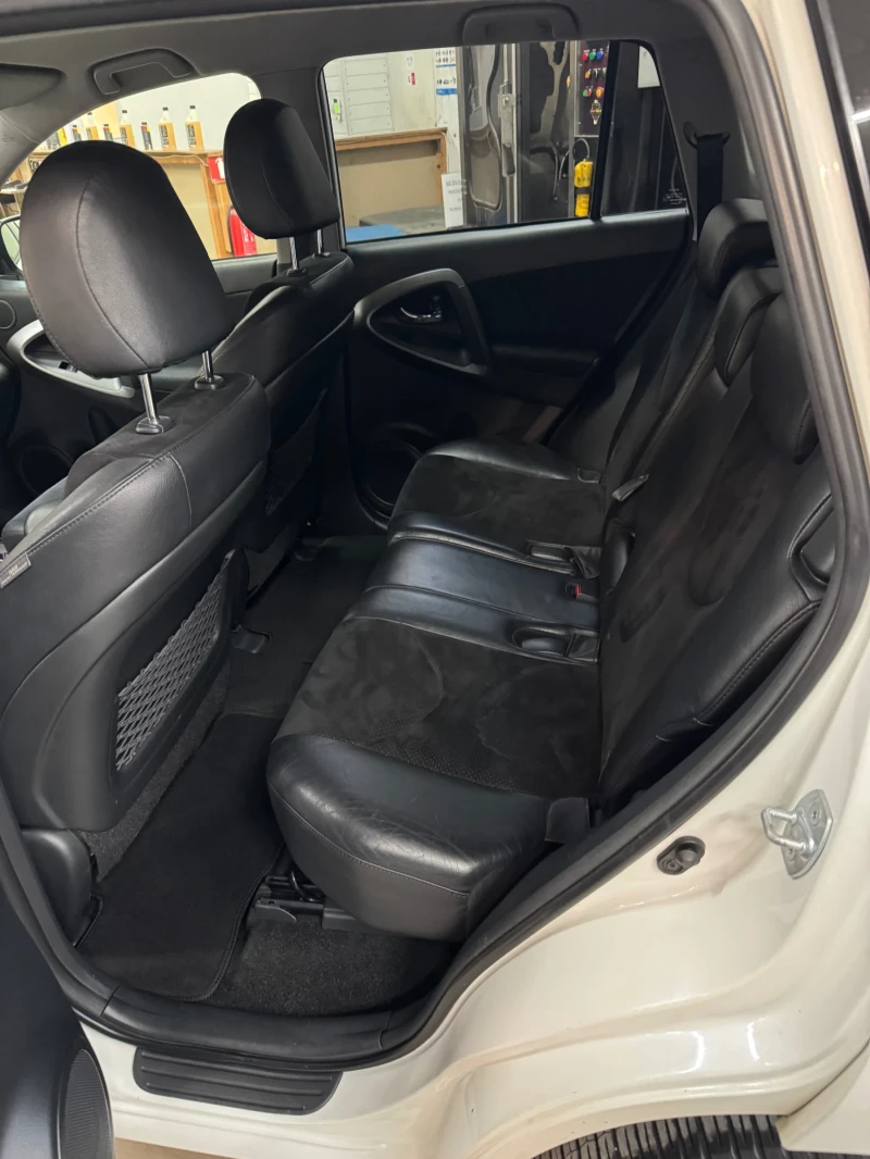 Toyota Rav4 2.2 D-4D KEYLESS, NAVI, CAMERA, ПОДГРЕВ, снимка 13 - Автомобили и джипове - 49182178