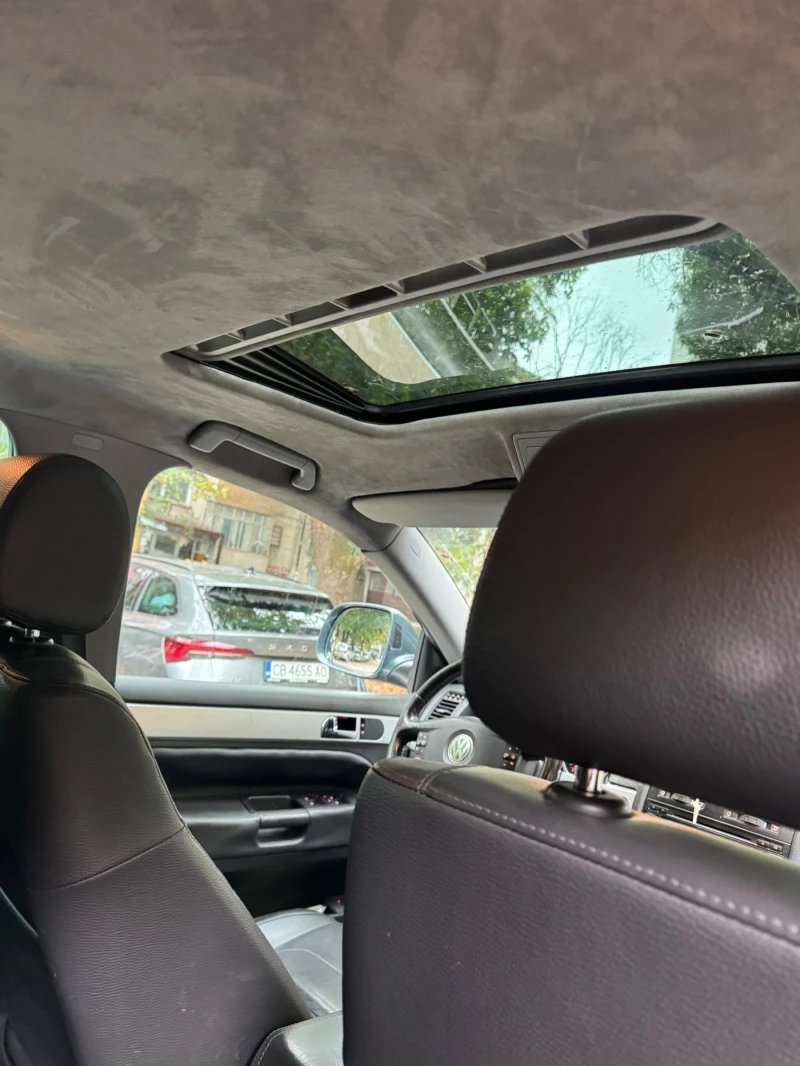 VW Touareg 3.0TDI 224 Коня На Пружини Феистлифт, снимка 13 - Автомобили и джипове - 51877632