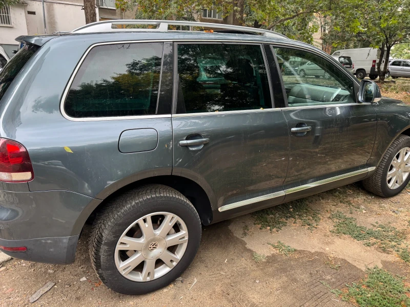 VW Touareg 3.0TDI 224 Коня На Пружини Феистлифт, снимка 4 - Автомобили и джипове - 51877632