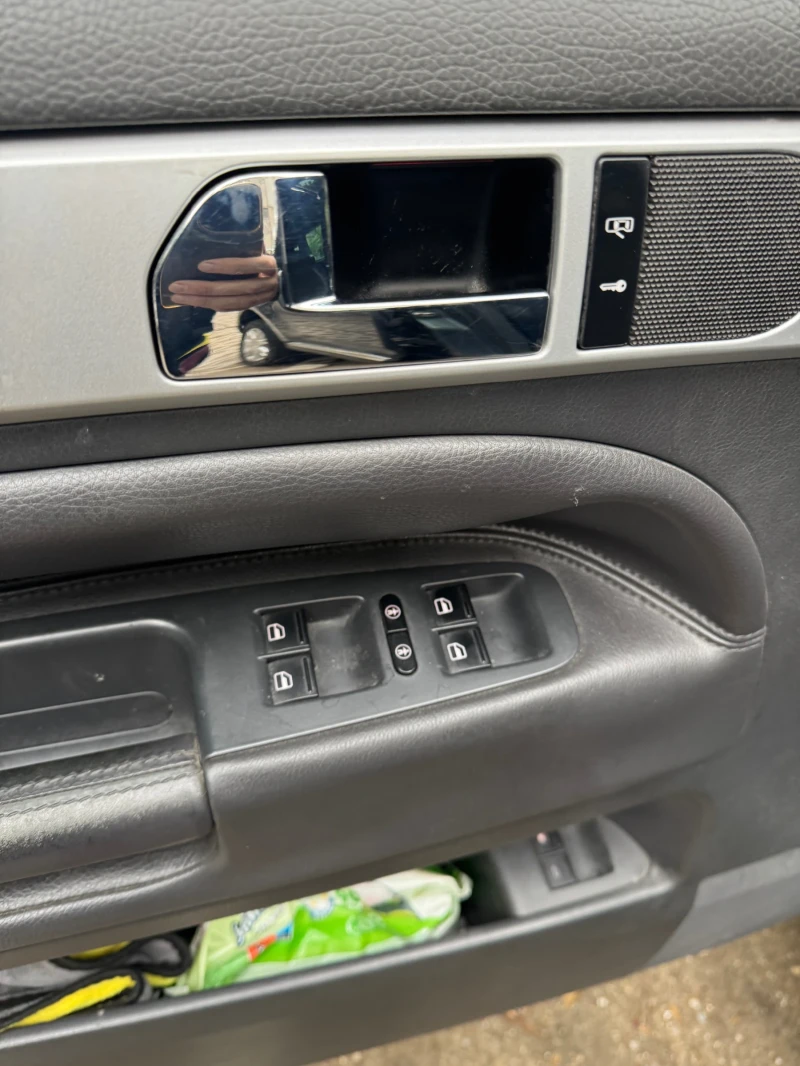 VW Touareg 3.0TDI 224 Коня На Пружини Феистлифт, снимка 15 - Автомобили и джипове - 51877632