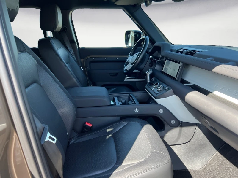 Land Rover Defender 110 D300 X-Dynamic SE, снимка 7 - Автомобили и джипове - 52494697