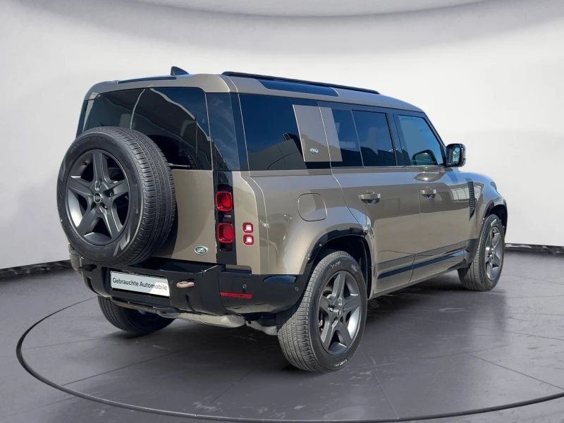 Land Rover Defender 110 D300 X-Dynamic SE, снимка 2 - Автомобили и джипове - 52494697