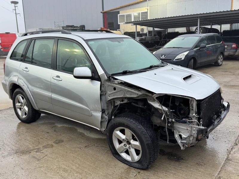 Toyota Rav4, снимка 4 - Автомобили и джипове - 52935473