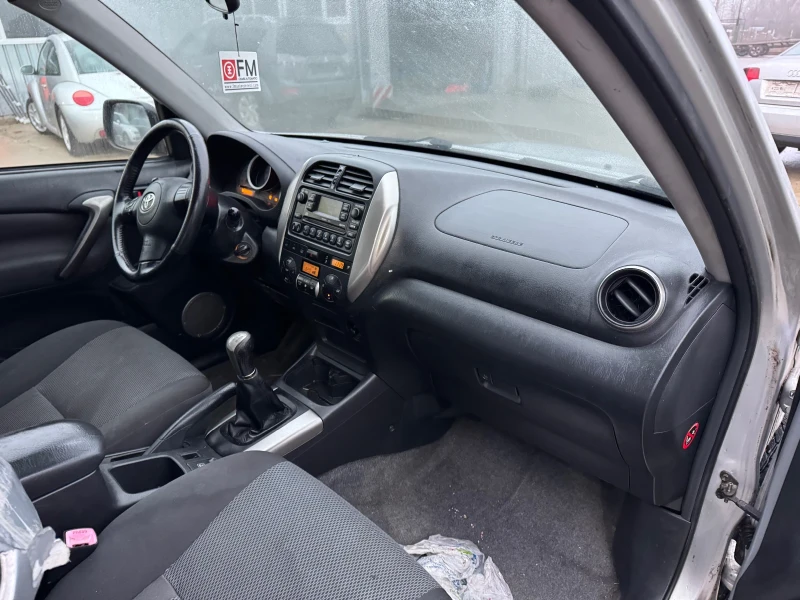 Toyota Rav4, снимка 8 - Автомобили и джипове - 52935473