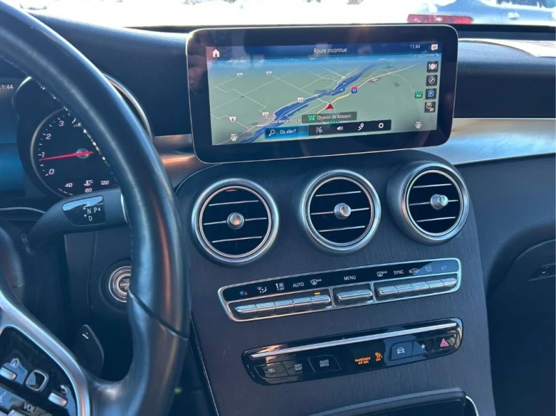 Mercedes-Benz GLC * 300 4MATIC SUV * CARFAX * ЦЕНА ДО БГ, снимка 9 - Автомобили и джипове - 53206665