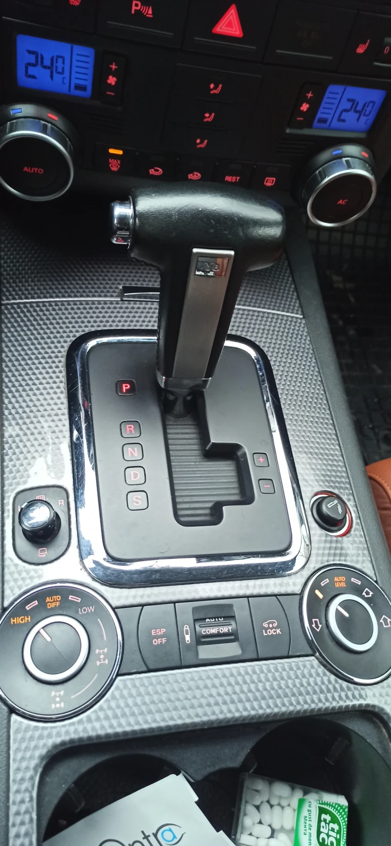 VW Touareg, снимка 5 - Автомобили и джипове - 53512975