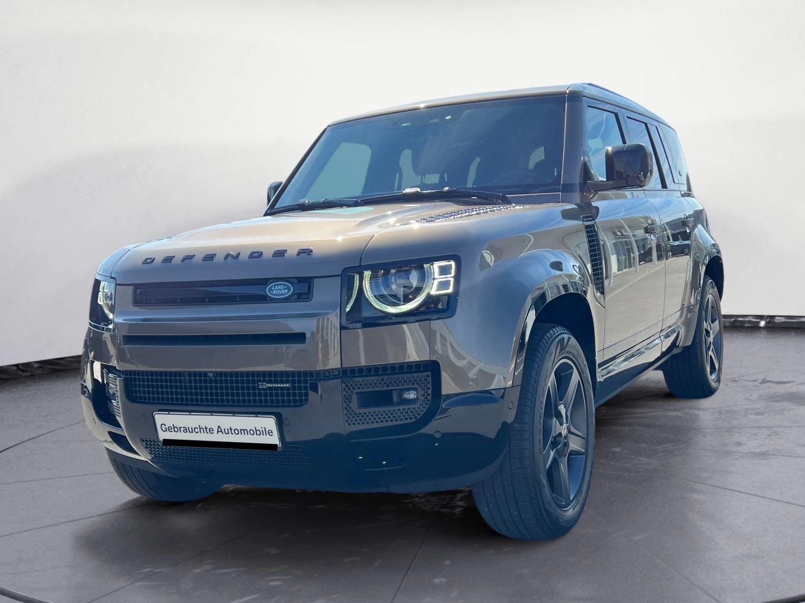 Land Rover Defender 110 D300 X-Dynamic SE, снимка 1