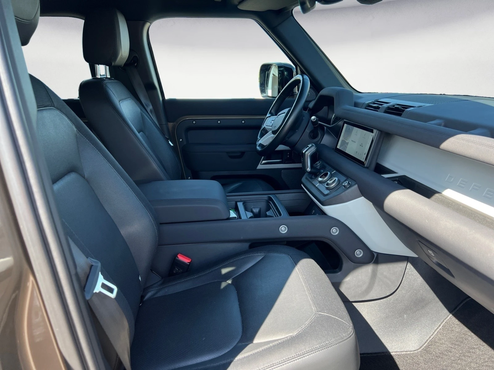 Land Rover Defender 110 D300 X-Dynamic SE - изображение 7