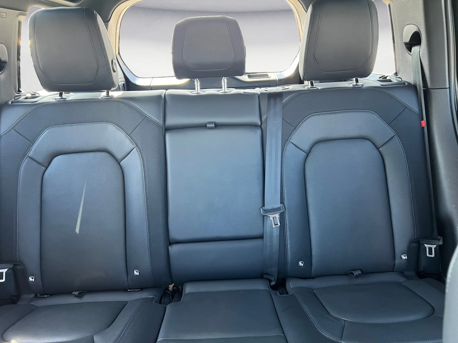 Land Rover Defender 110 D300 X-Dynamic SE - изображение 8