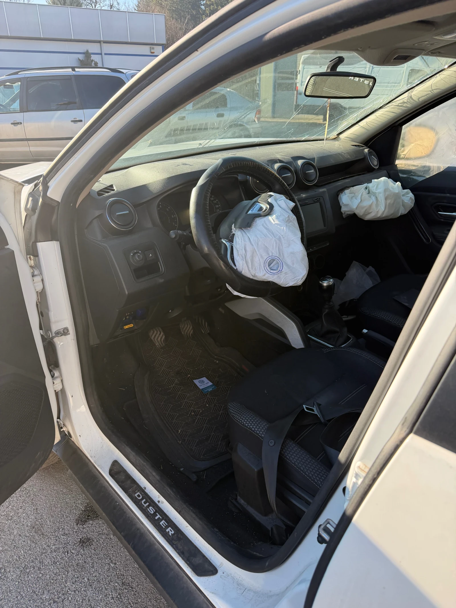 Dacia Duster 1.5dci 90000 km - изображение 8