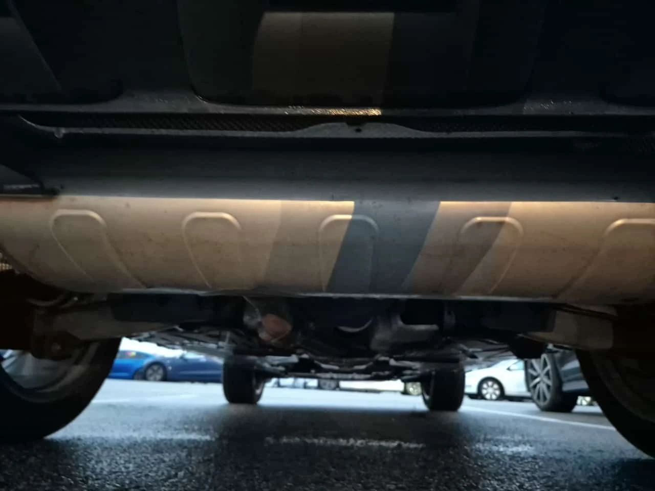 Mercedes-Benz GLC 300  Coupe* BURMESTER* AMBIENT* ПОДГРЕВИ* CARFAX * , снимка 16 - Автомобили и джипове - 53707154