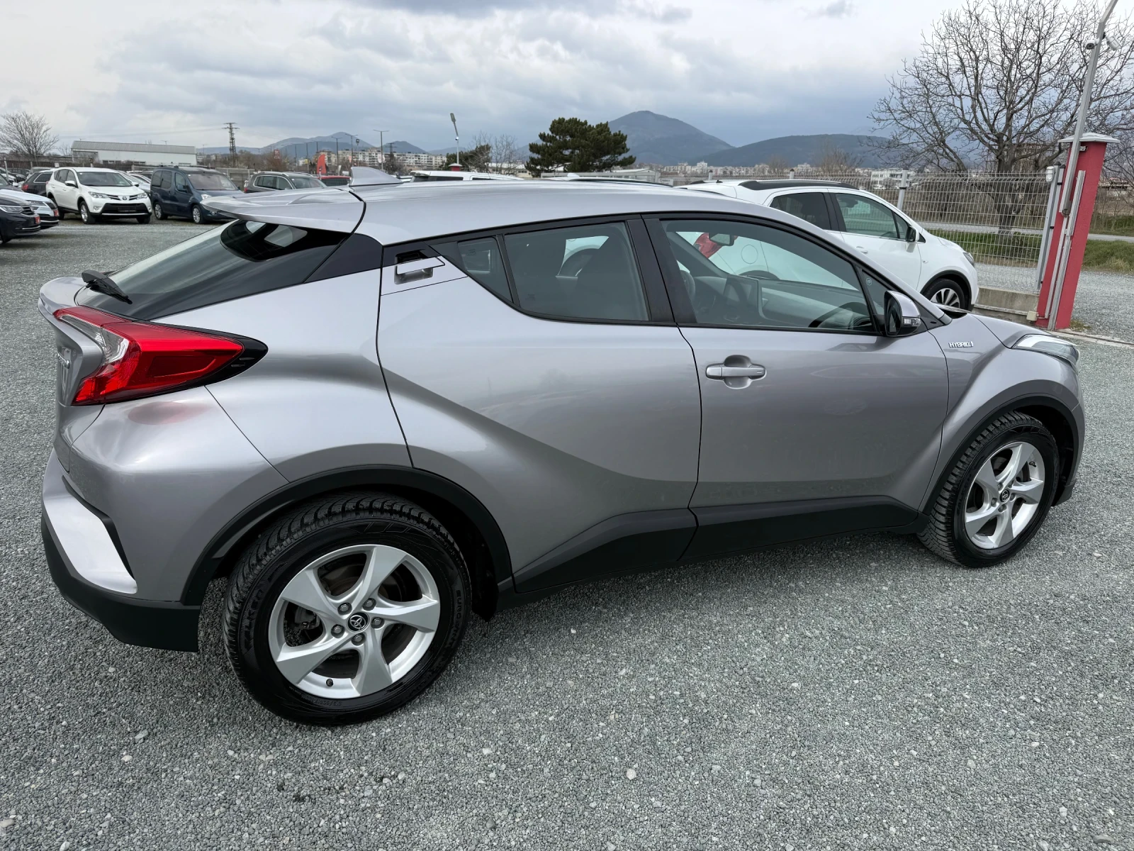 Toyota C-HR (KATO НОВА)^(ХИБРИД), снимка 5 - Автомобили и джипове - 53770997